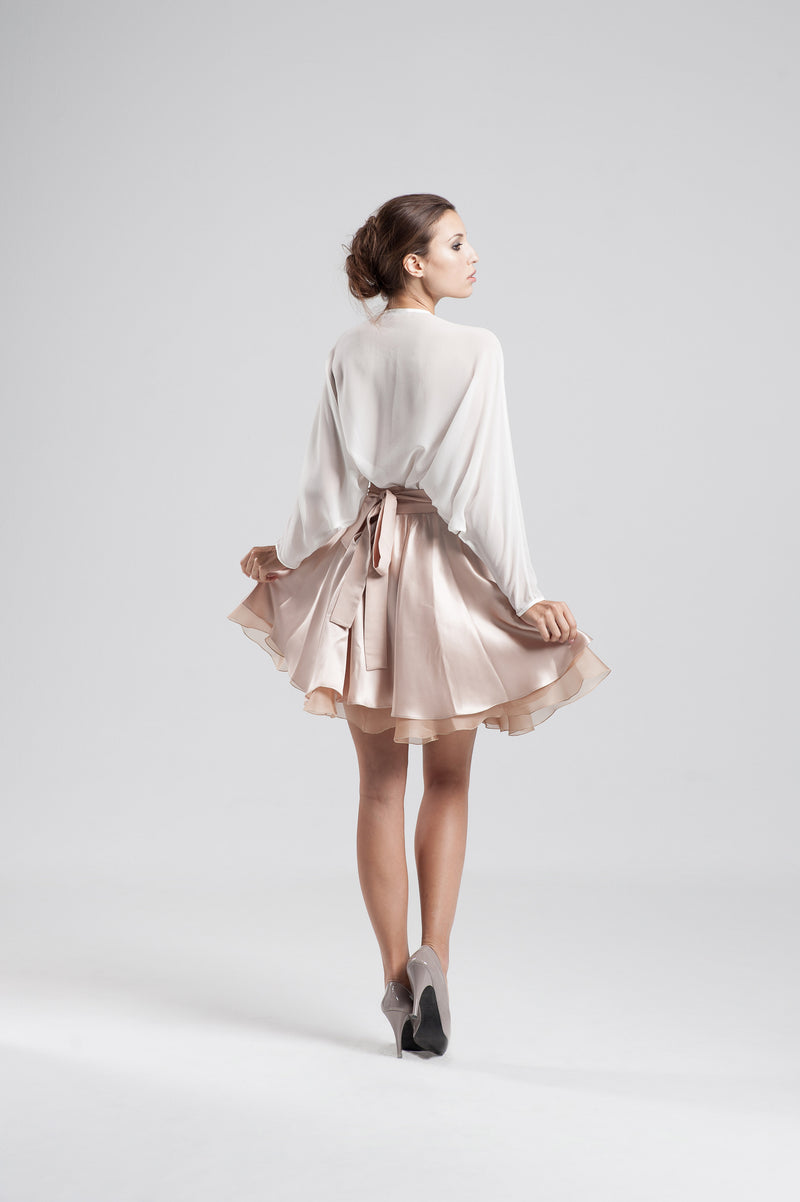 Docile skirt skin