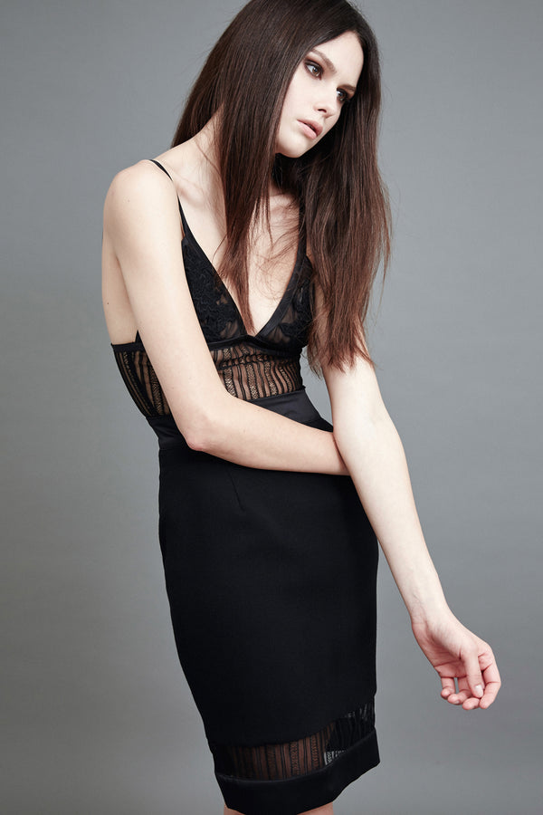 Evocative dress